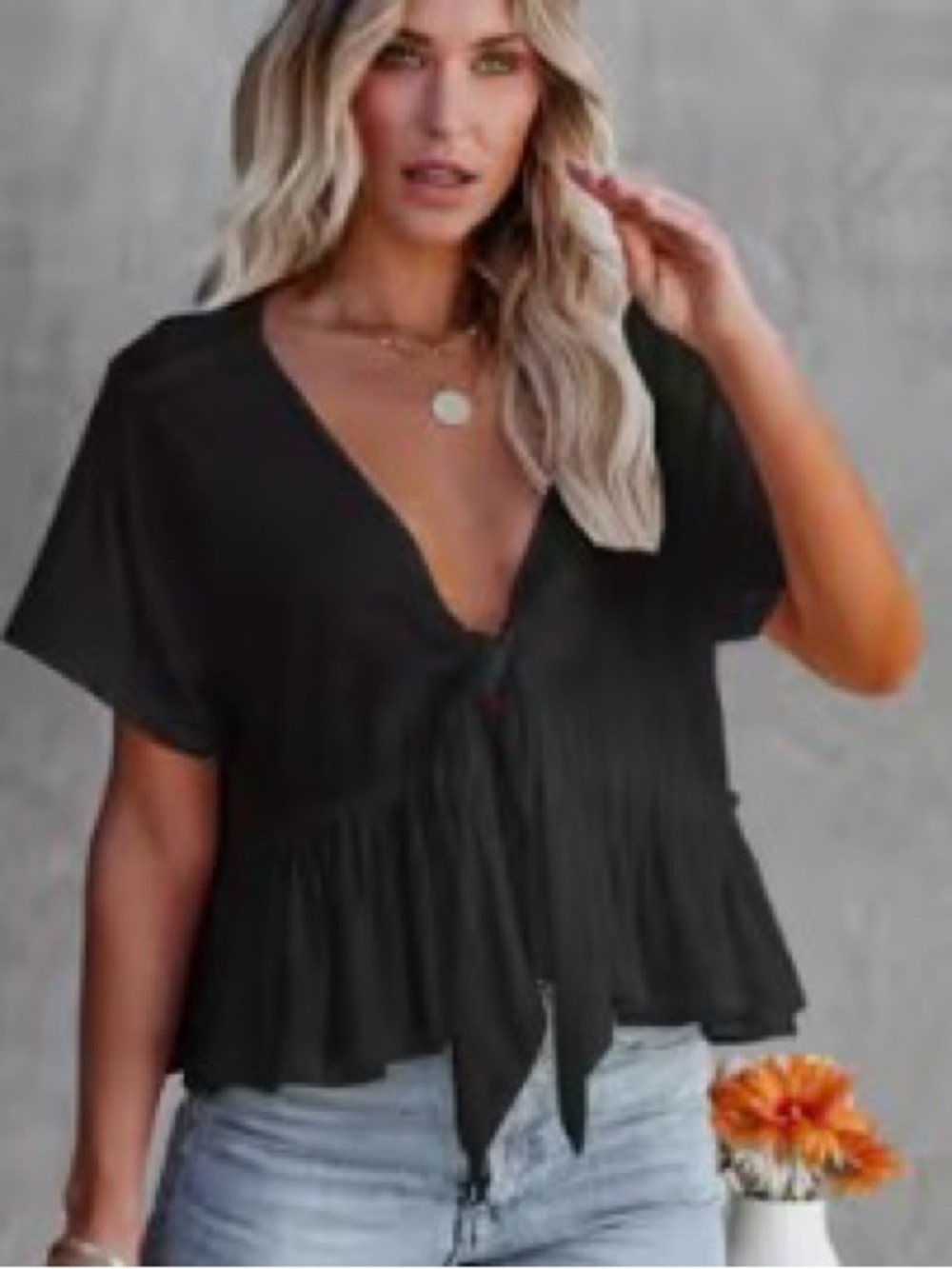 Women’s Black Tie-Front Short Sleeve Top